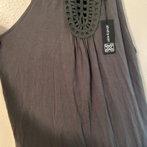NWT Cable & Gauge Top Green High Neck Lace Sleeveless Flowy Boho Top M - Picture 2 of 5
